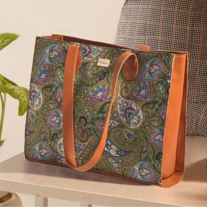 FrontPage8 Emerald Bag with pouch